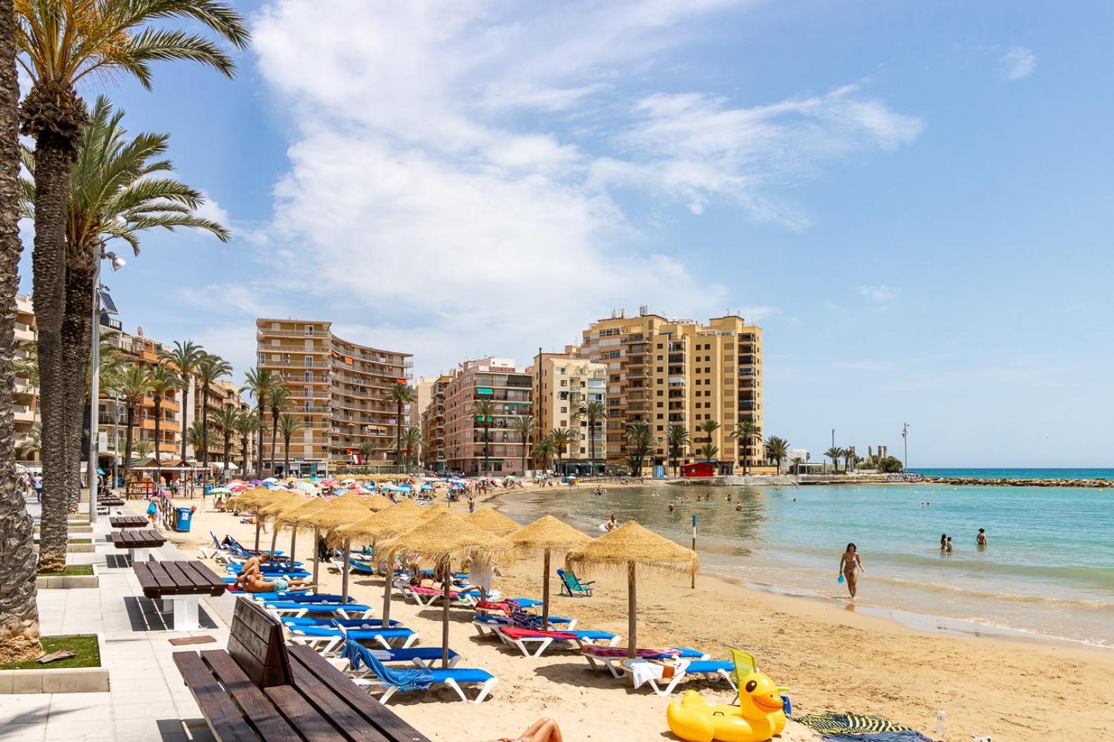 Apartment Near Beach, Playa Del Cura Торевьиа Экстерьер фото